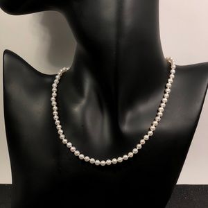 Pearl choker or children’s necklace